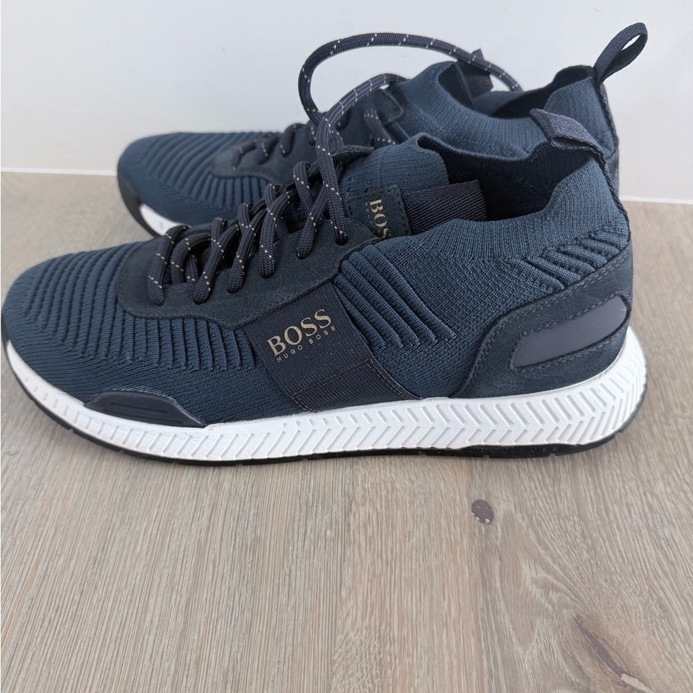 BOSS Men's Dark Blue Knit Sneakers size 9